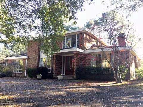134 Brookside Dr, Senatobia, MS 38668 photo 1