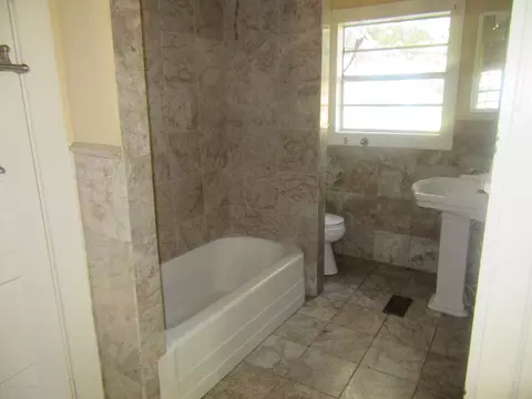 302 Sycamore St, Como, MS 38619 photo 10