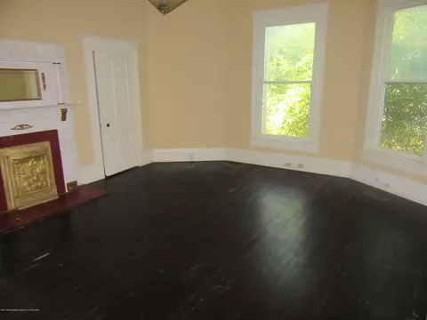 302 Sycamore St, Como, MS 38619 photo 4