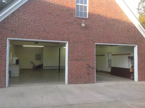 3760 Plum Point Dr E, Olive Branch, MS 38654 photo 8