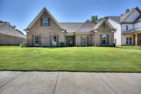 1748 Wooten Dr, Nesbit, MS 38651 photo 1