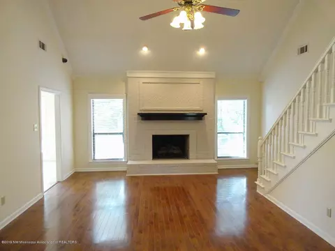 1325 Thousand Oaks Dr, Hernando, MS 38632 photo 9
