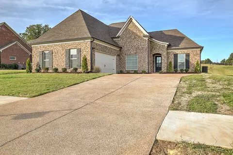574 Mcneese Dr, Nesbit, MS 38651 photo 1