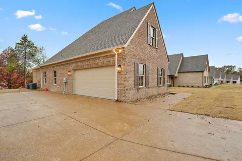 1051 Sabrina Dr, Hernando, MS 38632 photo 7