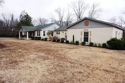 302 Wesson St, Como, MS 38619 photo 6