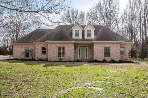 8871 Windersgate Dr, Olive Branch, MS 38654 photo 2