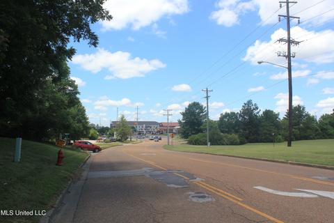 9105 E Sandidge Rd, Olive Branch, MS 38654 photo 7