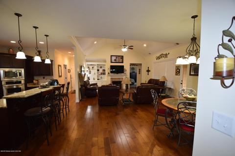7276 E Wind Park Dr, Olive Branch, MS 38654 photo 5