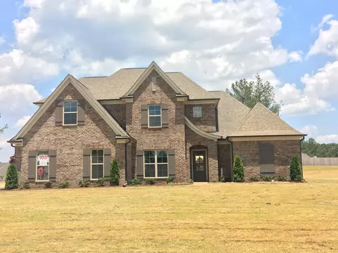 3954 Spring Point Dr, Olive Branch, MS 38654 photo 1