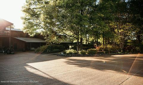 305 Jayme Lynn Dr, Como, MS 38619 photo 3