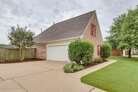 143 Desoto Ave, Hernando, MS 38632 photo 2