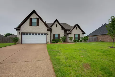 8965 Gavin Dr, Olive Branch, MS 38654 photo 2