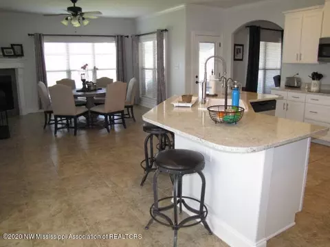 1751 Aston Ln, Nesbit, MS 38651 photo 3