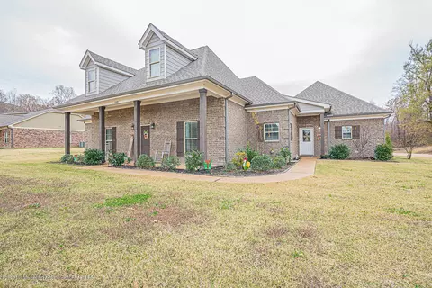 10095 Emerald Forest Dr, Hernando, MS 38632 photo 2