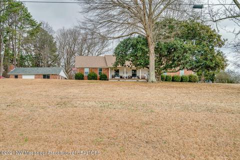 8738 W Commerce St, Hernando, MS 38632 photo 3