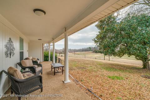 8738 W Commerce St, Hernando, MS 38632 photo 4