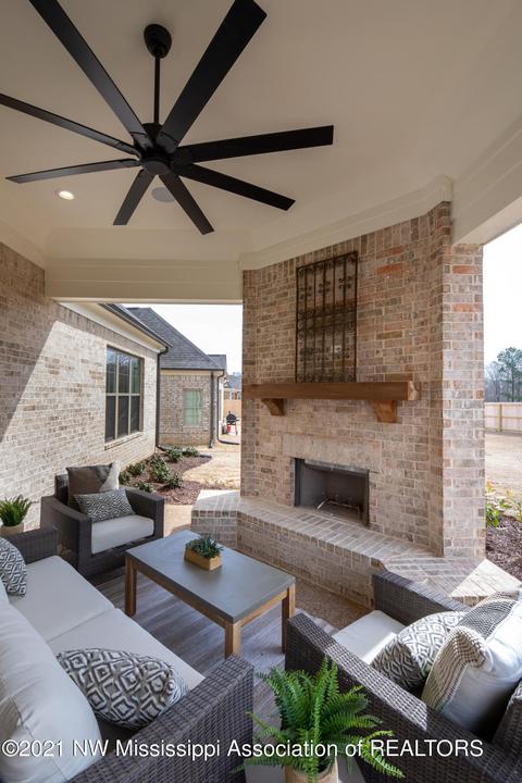 Exterior - 3075 Tina Renee Ln, Nesbit, MS 38651 photo 3 of 3
