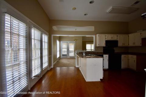 771 Fairway Trl, Hernando, MS 38632 photo 9