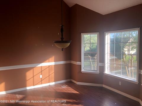 358 E Crockett Loop, Hernando, MS 38632 photo 9