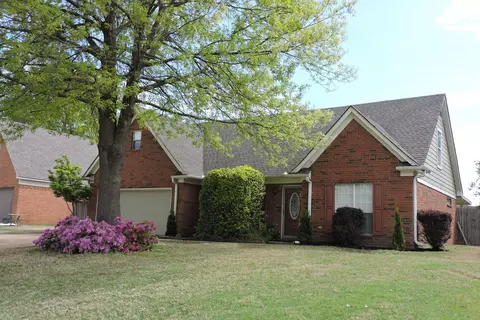 9416 E Geneva Loop, Olive Branch, MS 38654 photo 1