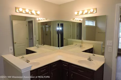 9416 E Geneva Loop, Olive Branch, MS 38654 photo 14