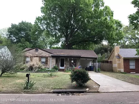 2152 Paris Cv, Hernando, MS 38632 photo 1