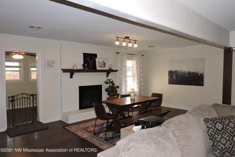 9655 Stuart Cv, Olive Branch, MS 38654 photo 2