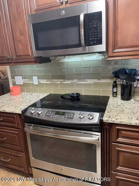 9655 Stuart Cv, Olive Branch, MS 38654 photo 6