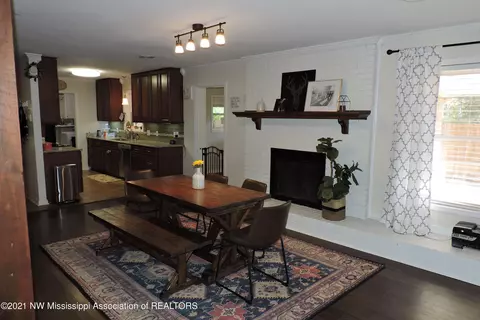 9655 Stuart Cv, Olive Branch, MS 38654 photo 4