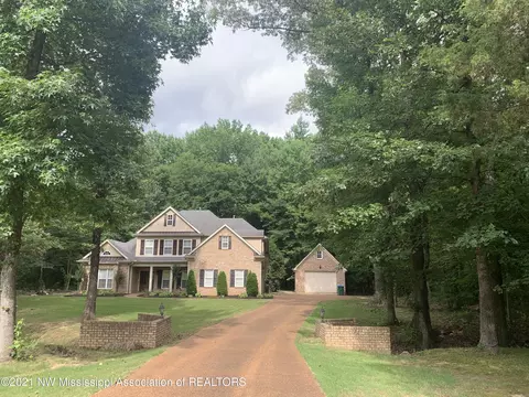 1972 Westwind Dr, Nesbit, MS 38651 photo 1