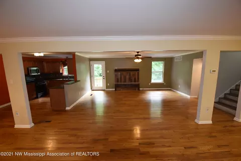 8770 Laughing Buck Cv, Hernando, MS 38632 photo 5