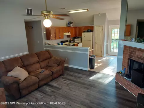 7065 Hickory Estates Dr, Walls, MS 38680 photo 3