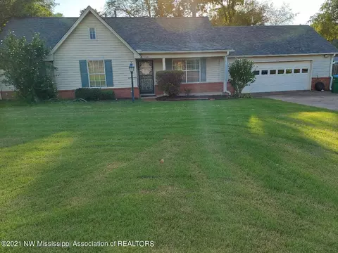 7065 Hickory Estates Dr, Walls, MS 38680 photo 1