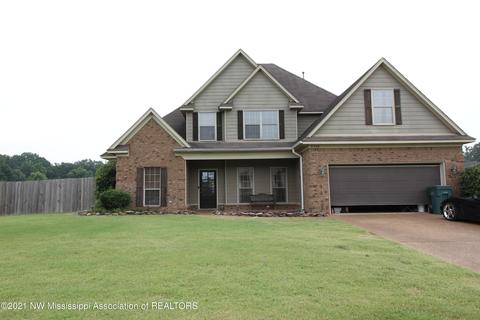 2758 Flora Lee Dr, Nesbit, MS 38651 photo 1