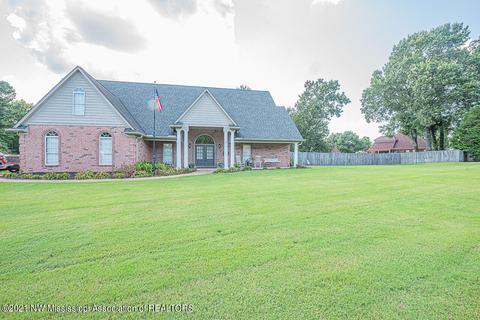 2303 Westwind Dr, Nesbit, MS 38651 photo 1