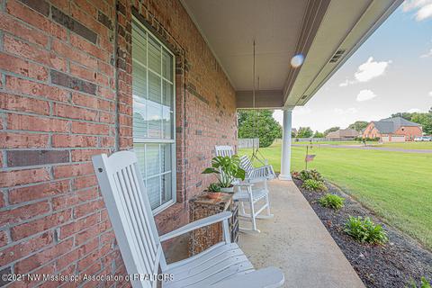 2303 Westwind Dr, Nesbit, MS 38651 photo 4