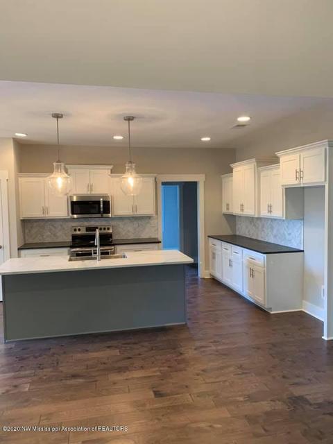 2124 E Watson Vw, Nesbit, MS 38651 photo 6