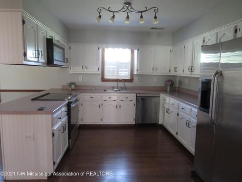 335 E Foxwood Cir, Hernando, MS 38632 photo 14