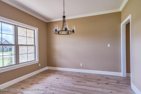 8162 Williamson Dr, Olive Branch, MS 38654 photo 4