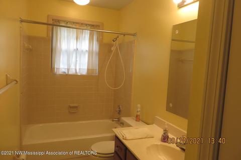 7375 Davidson Rd, Olive Branch, MS 38654 photo 13