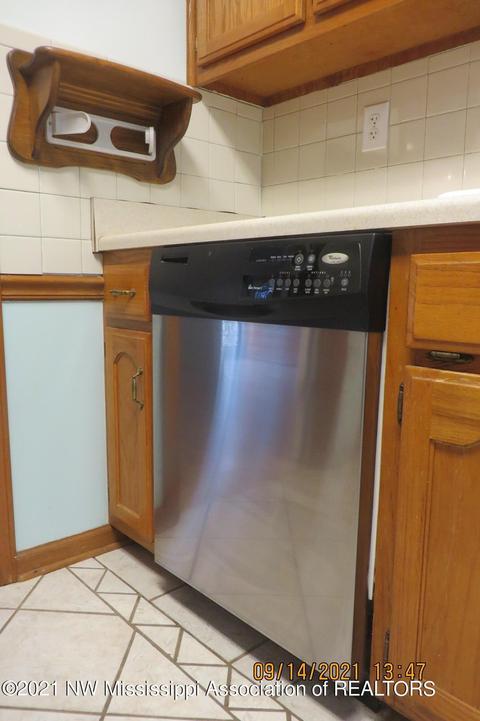 7375 Davidson Rd, Olive Branch, MS 38654 photo 6