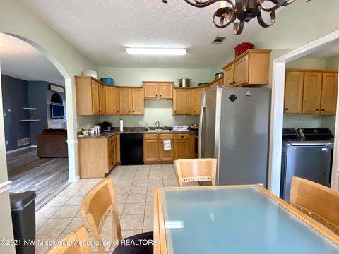 169 Moore Loop, Byhalia, MS 38611 photo 12