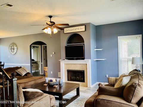 169 Moore Loop, Byhalia, MS 38611 photo 4