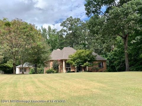 1260 Thousand Oaks Dr, Hernando, MS 38632 photo 2