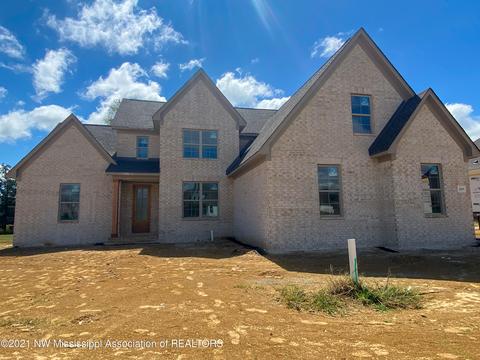 2215 Jaxon Dr, Hernando, MS 38632 photo 1
