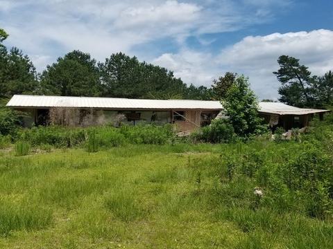 182 Barnes Rd, Collins, MS 39428 photo 1