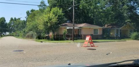1303 Cox St, Jackson, MS 39201 photo 1