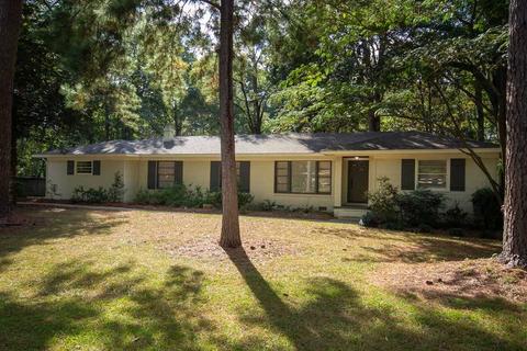 4215 Brussels Dr, Jackson, MS 39211 photo 1
