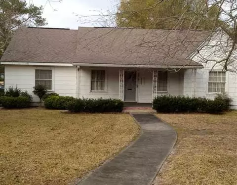 3213 Dantzler Pt, Moss Point, MS 39563 photo 1