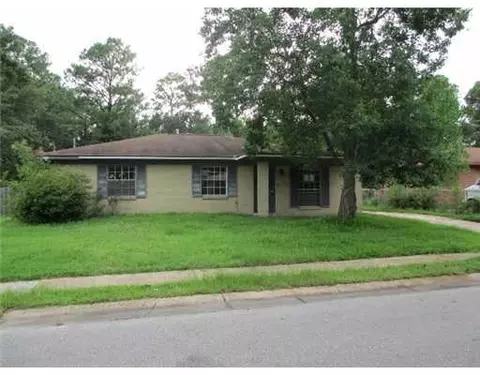 7205 Apple Dr, Biloxi, MS 39532 photo 1
